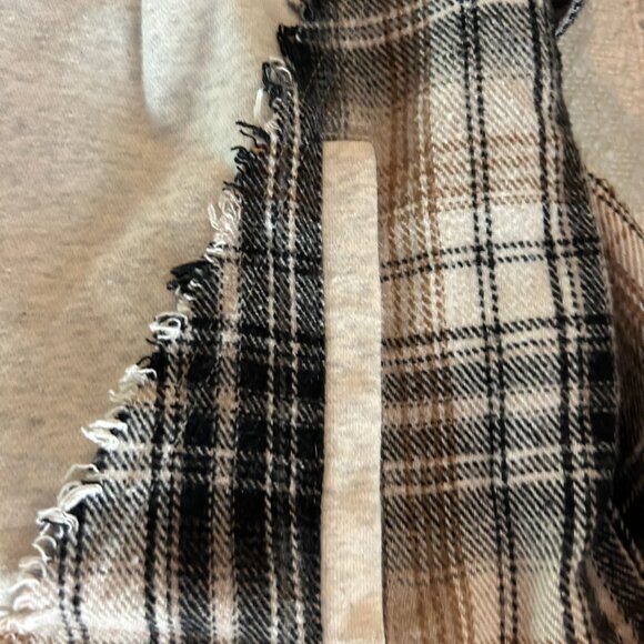 Miss Me Large Distressed Flannel Jacket/Shacket Oatmeal S MJ0207L - Picture 6 of 13